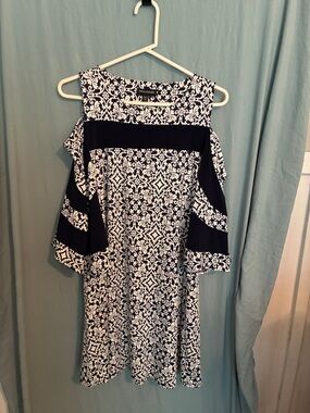 Nina Leonard Black and White Cold-Shoulder Printed Dress